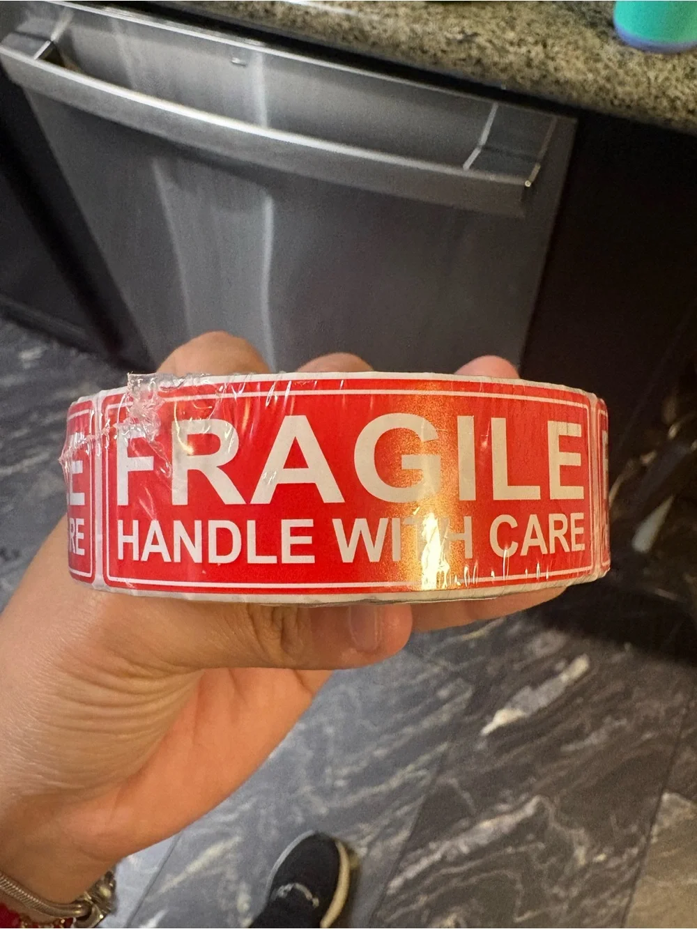 Fragile Handle With Care Red Sticker Roll 50 ct